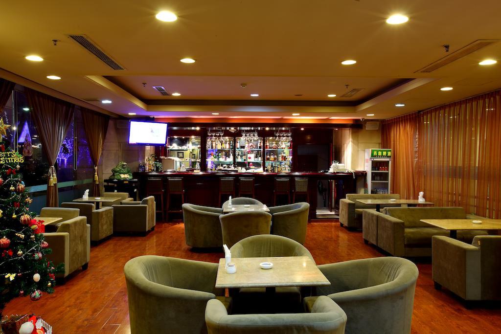 Central Plaza Hotel Dalian Extérieur photo